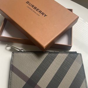 Burberry zip card holder